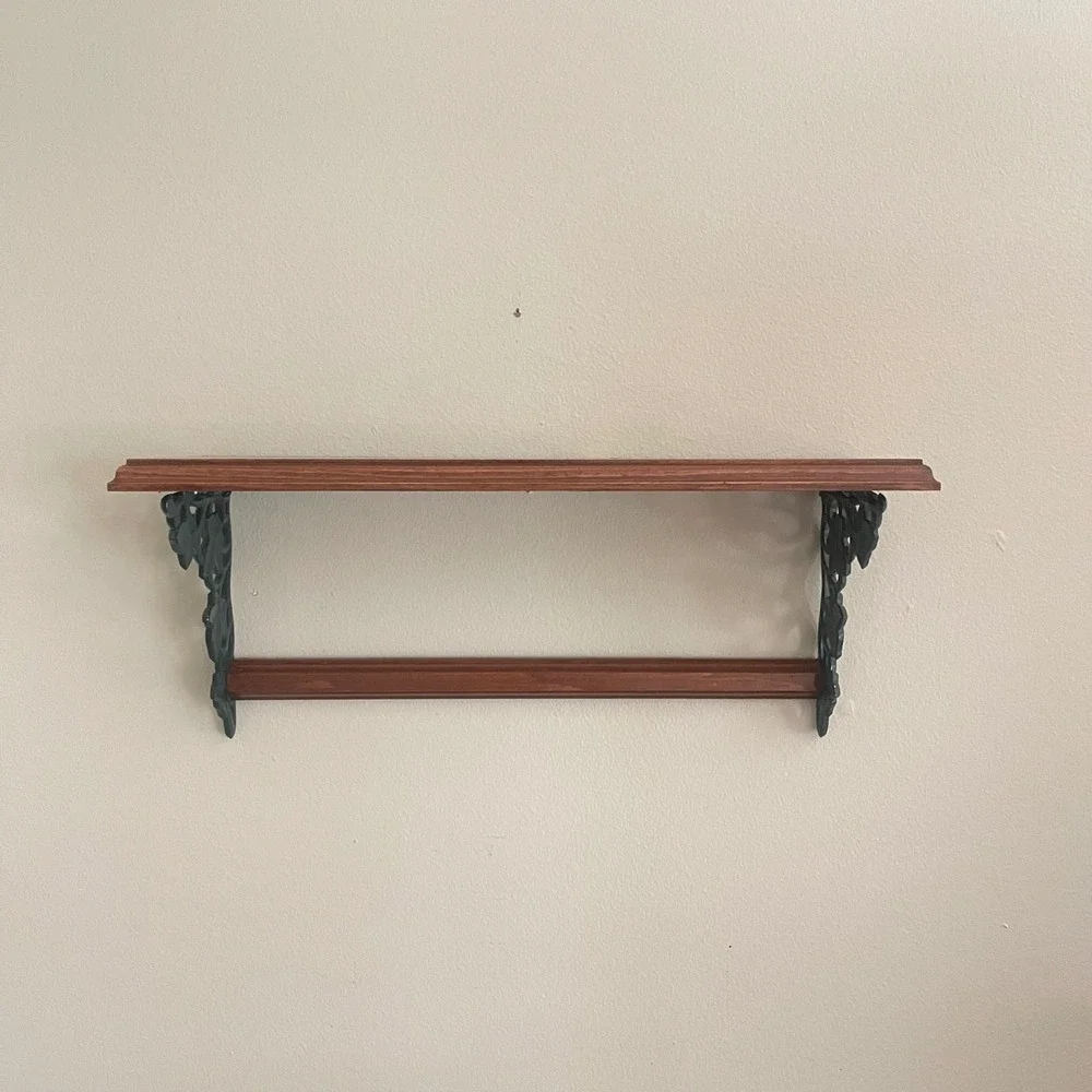 Vtg Wooden Wall Display Shelf ivy Cottage Farmhouse Trinket 18